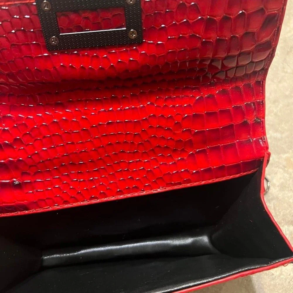 Red Faux Croc Embossed Crossbody Bag Matte Black Chain Strap Clasp Handbag